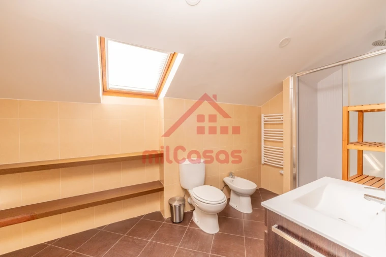 Apartamento T4 para Venda em Santa Maria, São Pedro e Matacães Foto 30