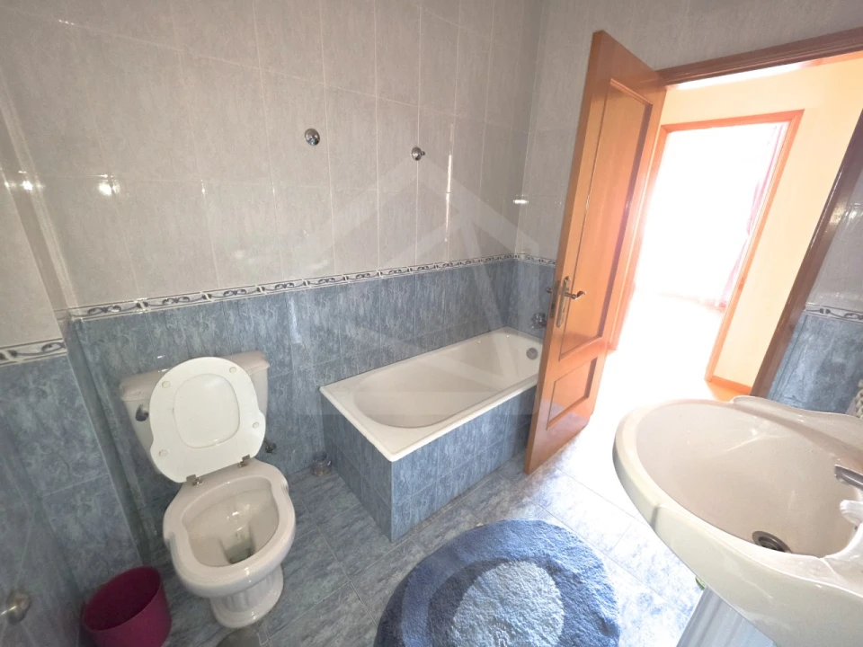 Apartamento T3 para Venda em Carregosa Foto 19