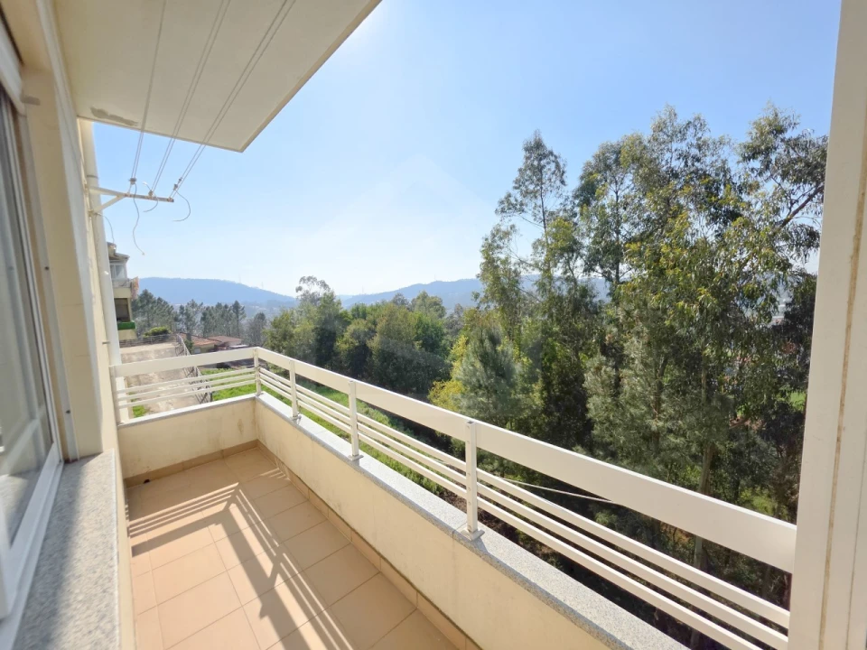 Apartamento T3 para Venda em Carregosa Foto 29