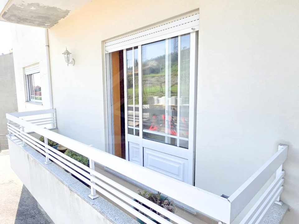 Apartamento T3 para Venda em Carregosa Foto 33