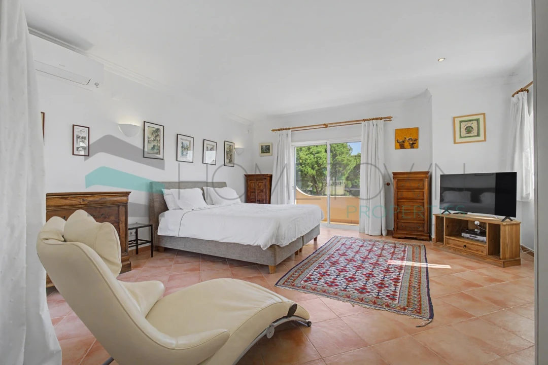 Moradia T5 para Venda em Almancil Foto 26