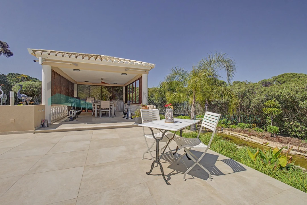 Moradia T5 para Venda em Almancil Foto 13