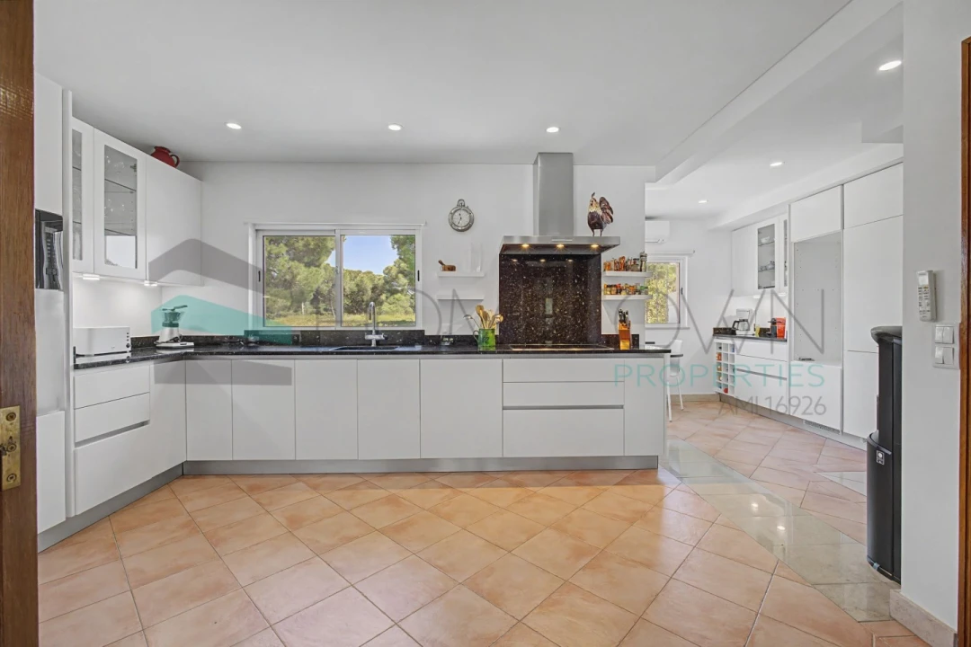 Moradia T5 para Venda em Almancil Foto 15