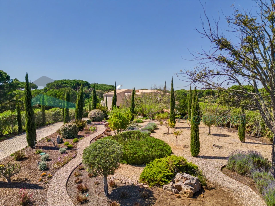 Moradia T5 para Venda em Almancil Foto 77