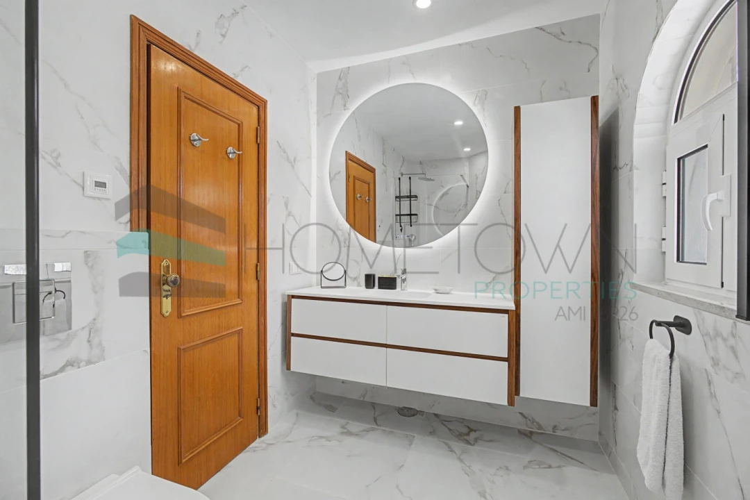 Moradia T5 para Venda em Almancil Foto 73