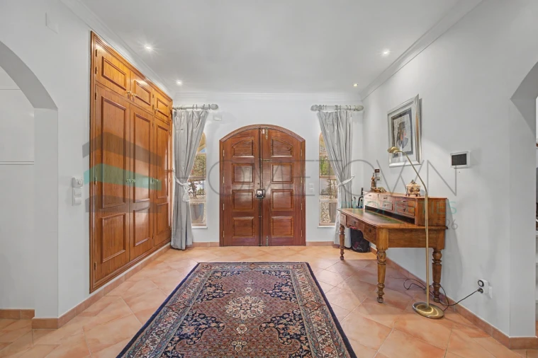 Moradia T5 para Venda em Almancil Foto 5