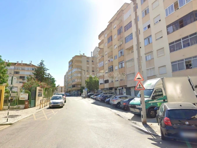 Loja para Venda em Amora Foto 1