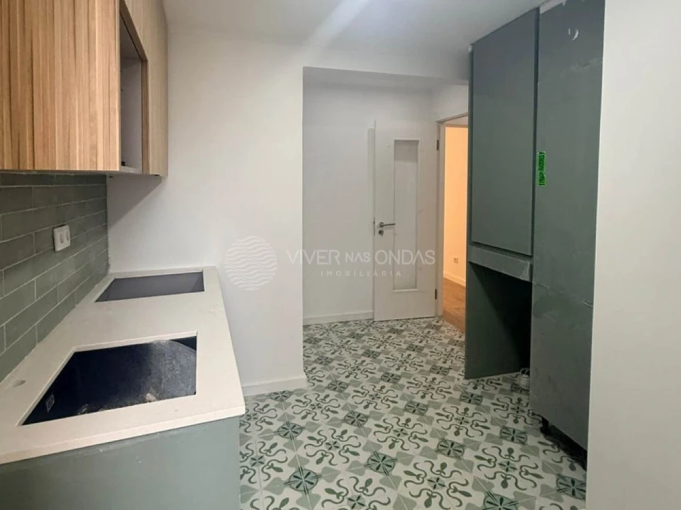 Apartamento T2 para Venda em Fanhões Foto 5