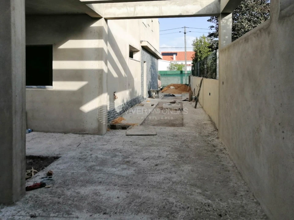 Moradia T3 para Venda em Fernao Ferro Foto 22