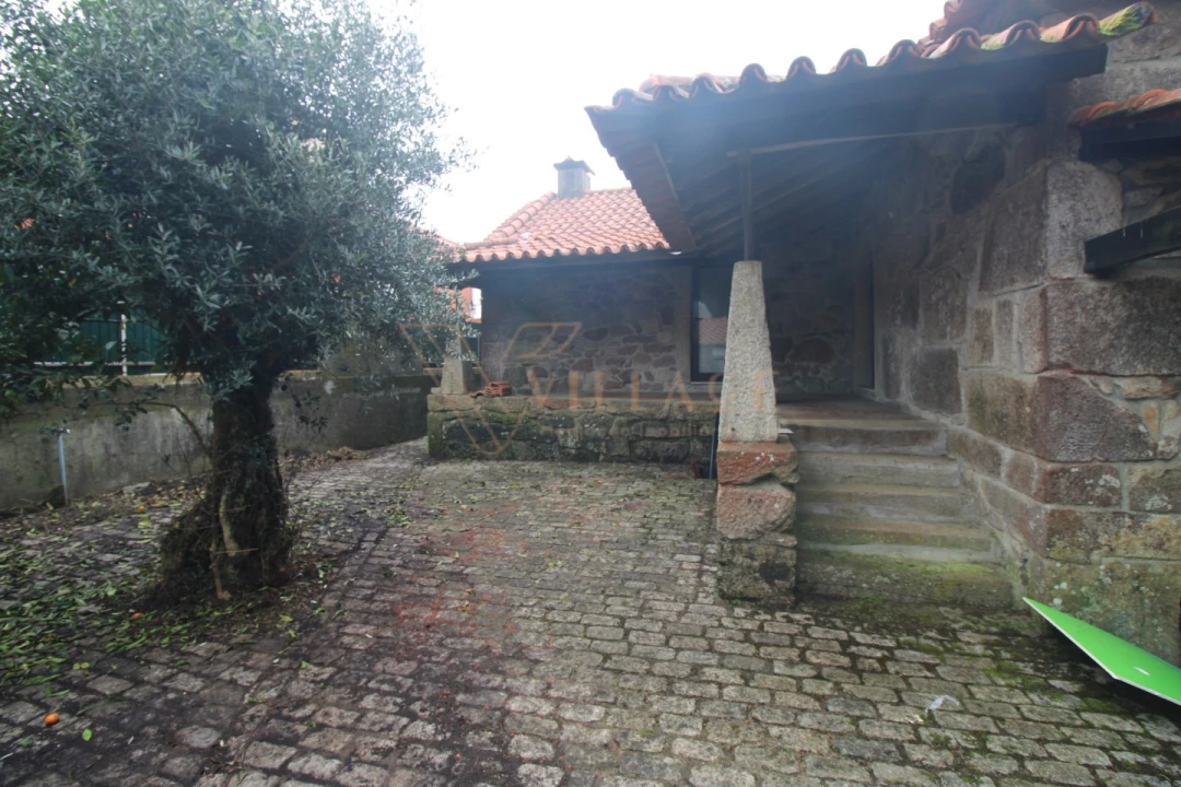 Moradia T4 para Venda em Covas Foto 6