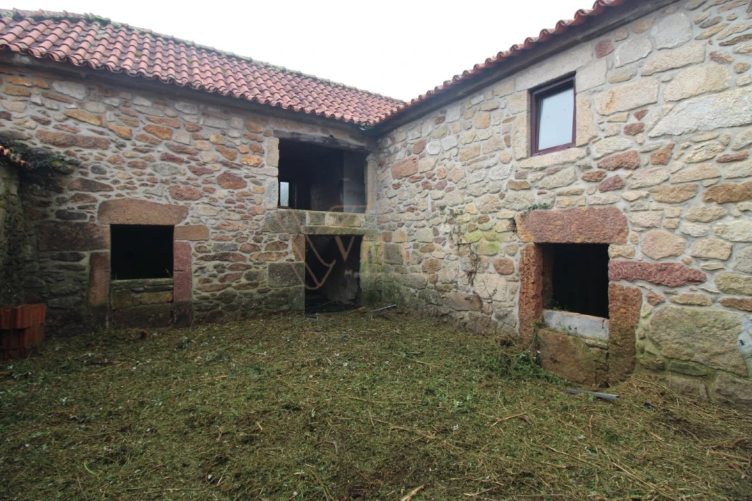 Moradia T4 para Venda em Covas Foto 8