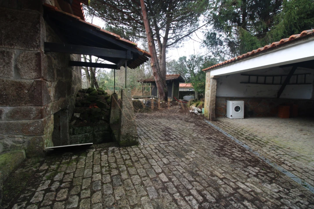 Moradia T4 para Venda em Covas Foto 9