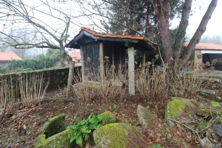 Moradia T4 para Venda em Covas Foto 2