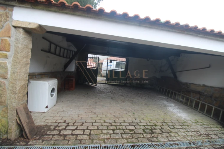 Moradia T4 para Venda em Covas Foto 4