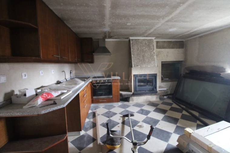 Moradia T4 para Venda em Covas Foto 13