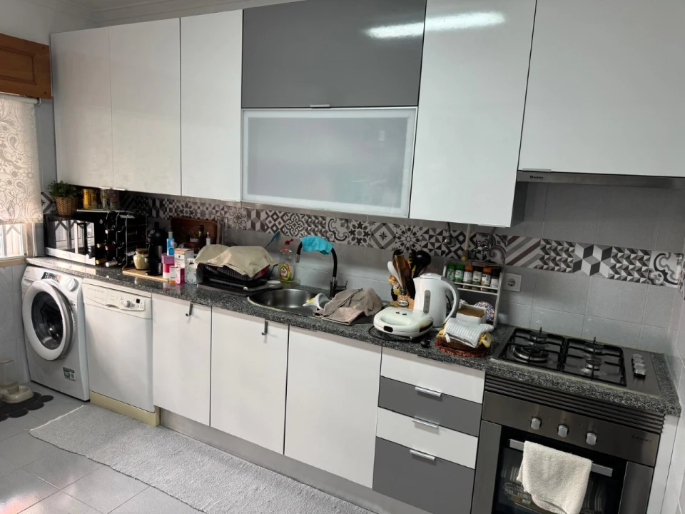Apartamento T2 para Venda em Massamá e Monte Abraão Foto 3