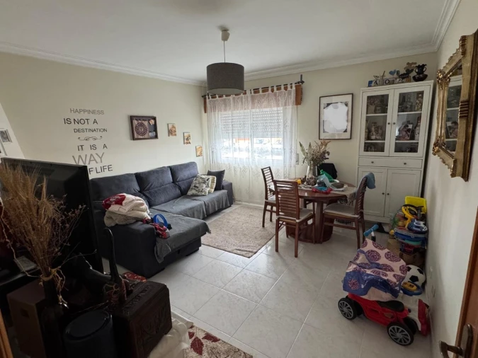 Apartamento T2 para Venda em Massamá e Monte Abraão