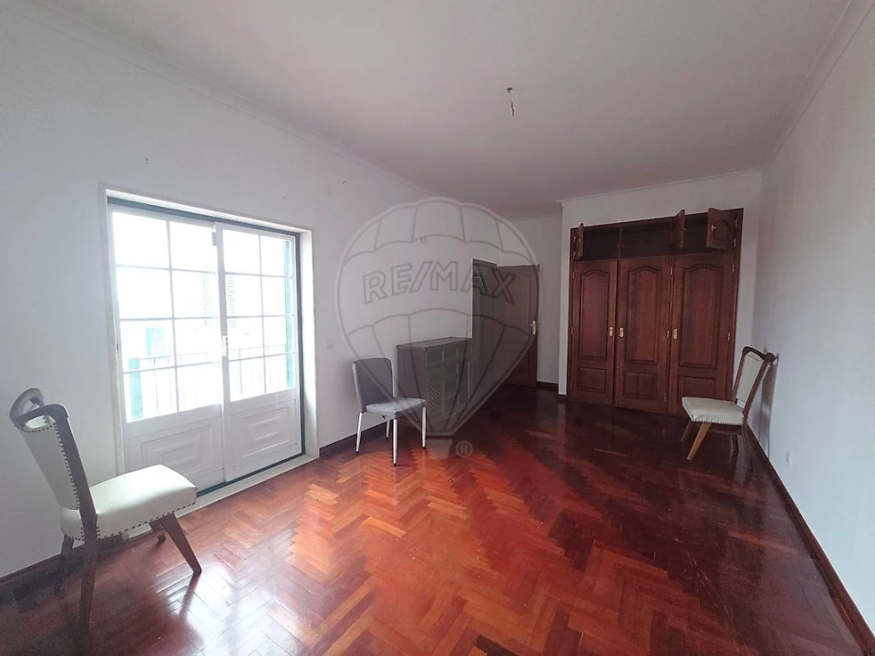 Moradia T5 para Arrendamento em Salvaterra de Magos e Foros de Salvaterra Foto 13