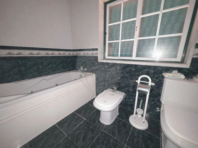 Moradia T5 para Arrendamento em Salvaterra de Magos e Foros de Salvaterra Foto 14