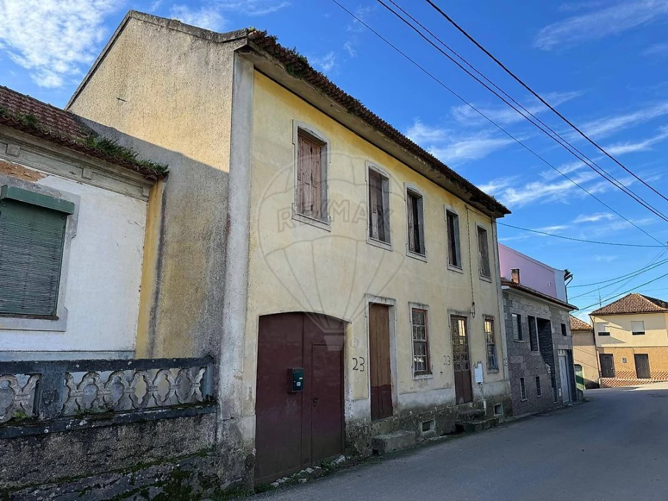 Moradia T4 para Venda em Salreu Foto 1