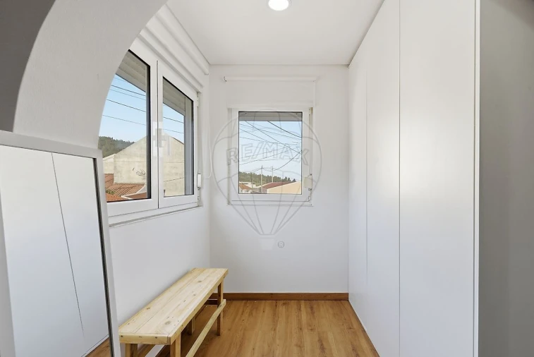 Moradia T3 para Venda em Abrigada e Cabanas de Torres Foto 6