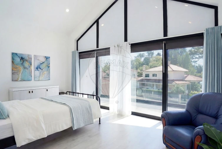 Moradia T4 para Venda em Venda do Pinheiro e Santo Estêvão das Galés Foto 19