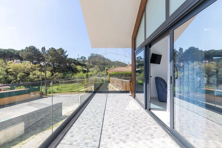 Moradia T4 para Venda em Venda do Pinheiro e Santo Estêvão das Galés Foto 21