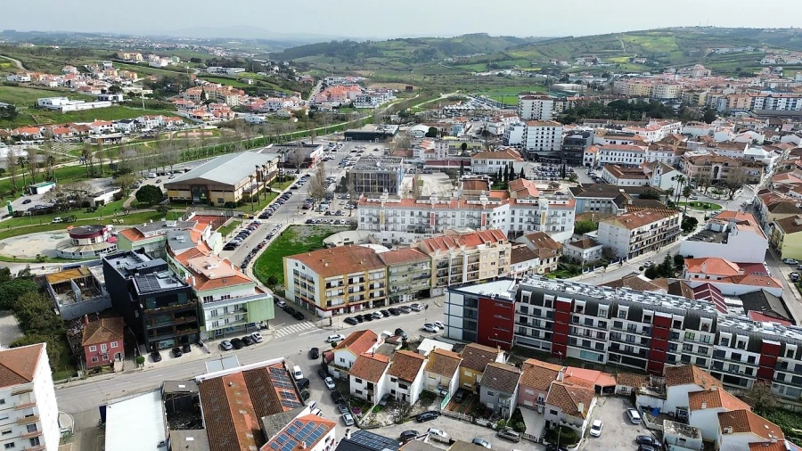 Moradia T4 para Venda em Lourinhã e Atalaia Foto 1