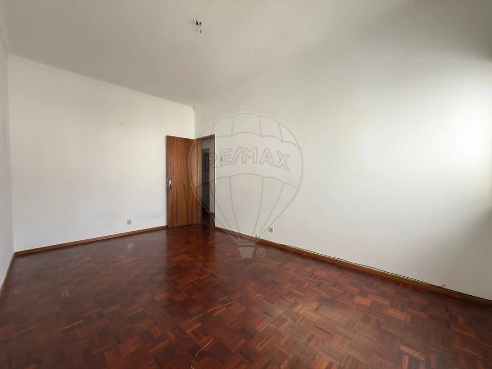 Moradia T4 para Venda em Lourinhã e Atalaia Foto 13