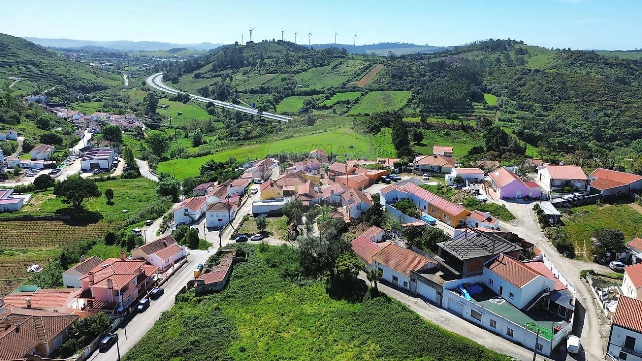 Moradia T3 para Venda em Santa Maria, São Pedro e Matacães Foto 4