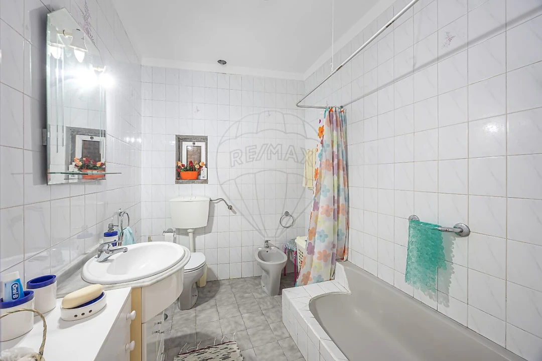 Moradia T3 para Venda em Santa Maria, São Pedro e Matacães Foto 7