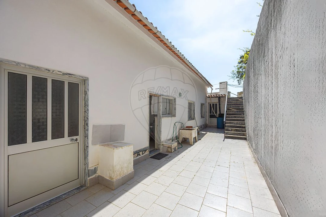 Moradia T3 para Venda em Santa Maria, São Pedro e Matacães Foto 20