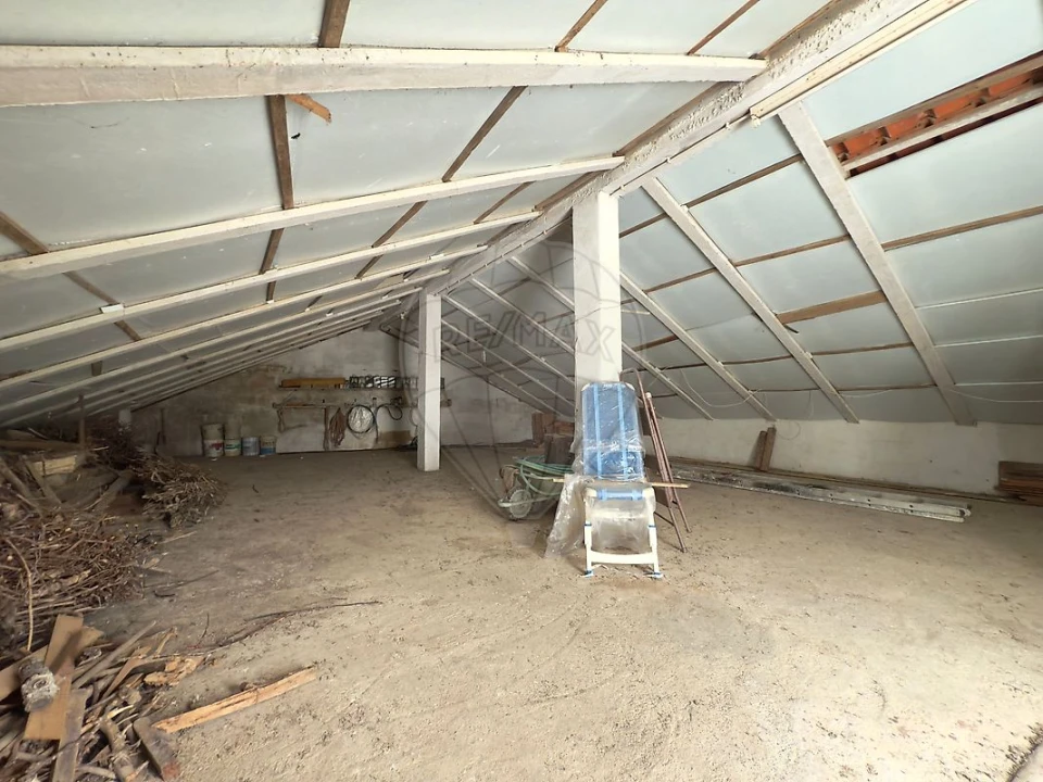 Moradia T3 para Venda em Santa Maria, São Pedro e Matacães Foto 22