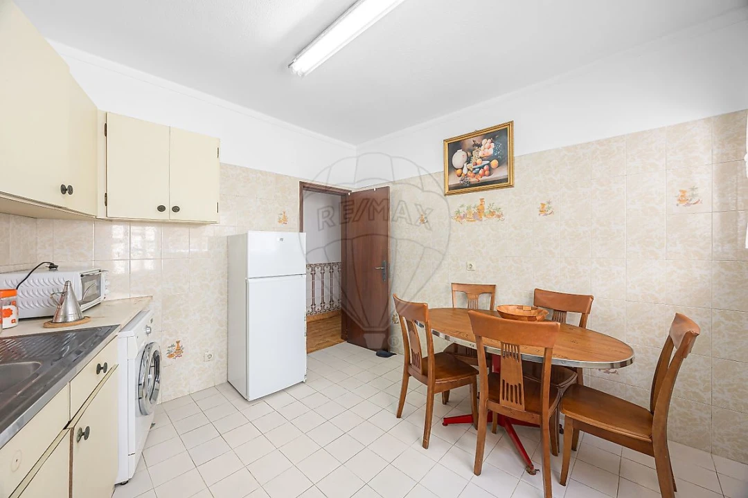 Moradia T3 para Venda em Santa Maria, São Pedro e Matacães Foto 17