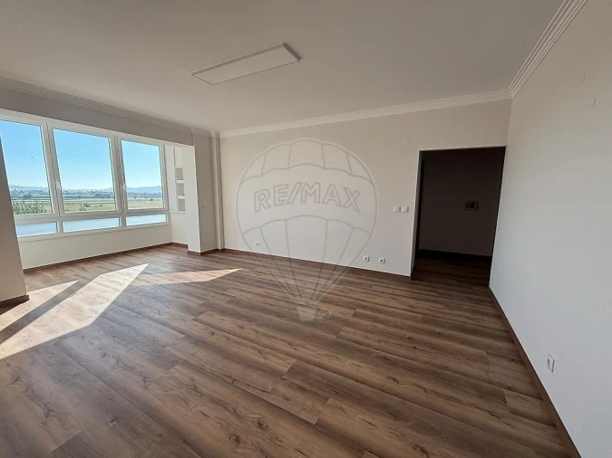 Apartamento T3 para Arrendamento em Loures