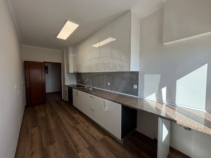 Apartamento T3 para Arrendamento em Loures Foto 11