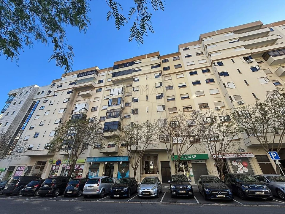 Apartamento T3 para Arrendamento em Loures Foto 13