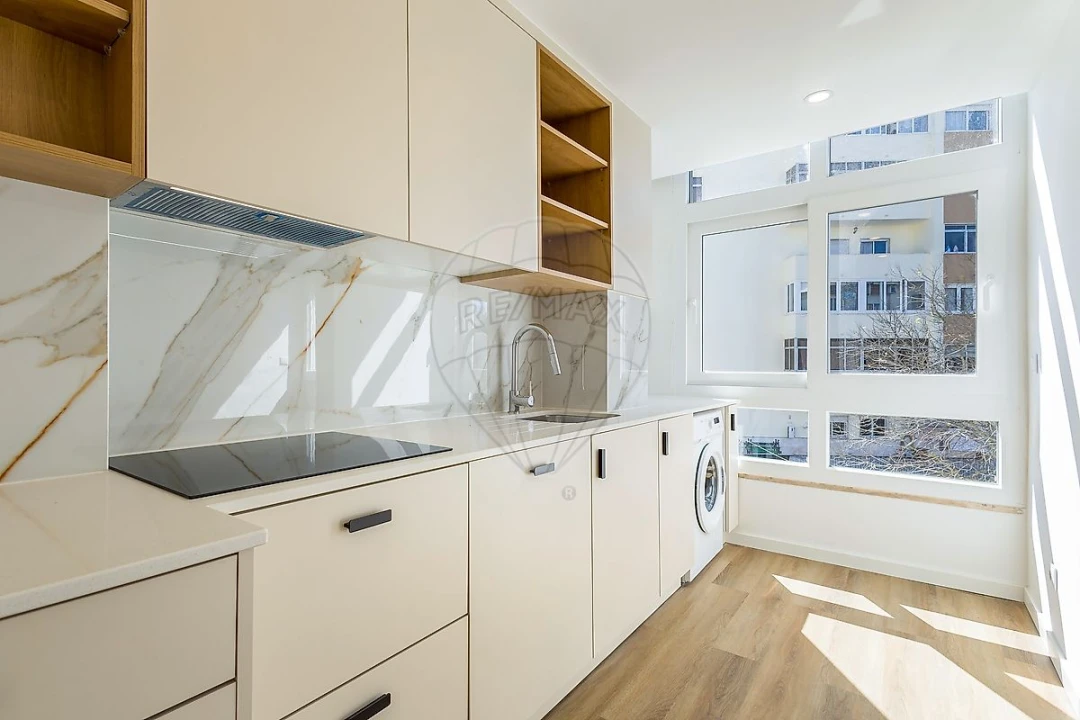 Apartamento T3 para Venda em Odivelas Foto 2