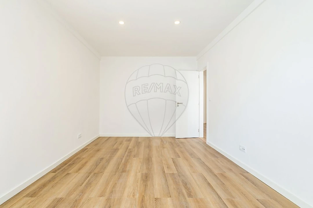 Apartamento T3 para Venda em Odivelas Foto 12