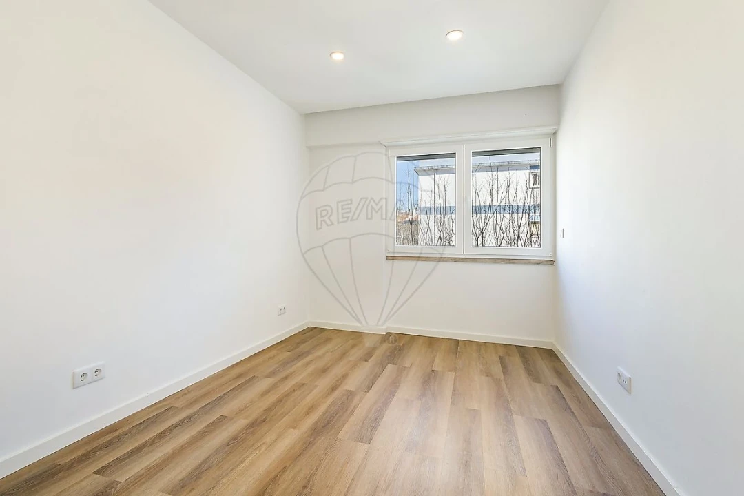 Apartamento T3 para Venda em Odivelas Foto 9