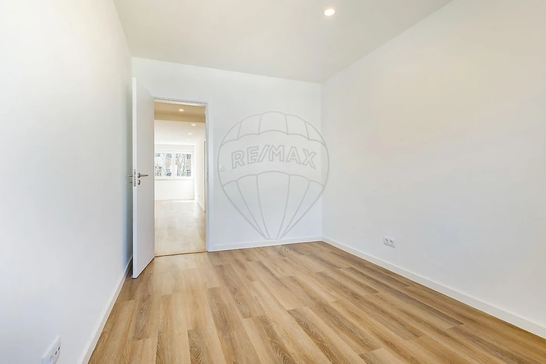 Apartamento T3 para Venda em Odivelas Foto 10