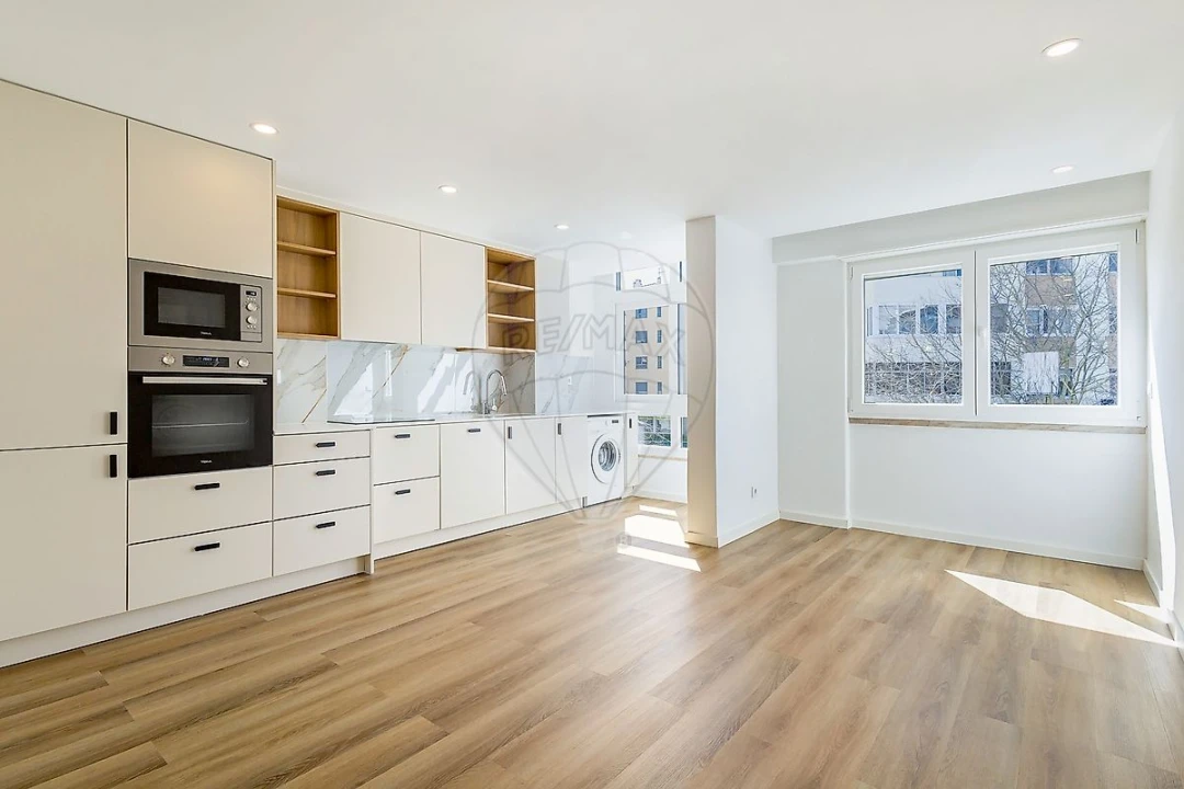 Apartamento T3 para Venda em Odivelas Foto 4