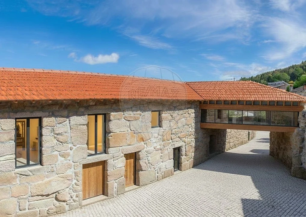 Moradia T2 para Venda em Duas Igrejas Foto 1