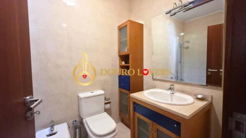 Moradia T4 para Venda em Madalena