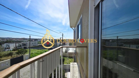 Moradia T4 para Venda em Madalena