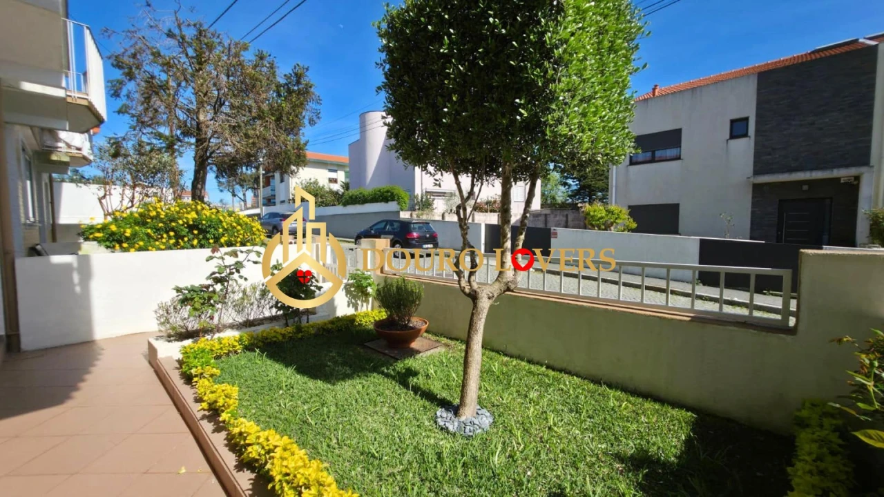 Moradia T4 para Venda em Madalena Foto 41