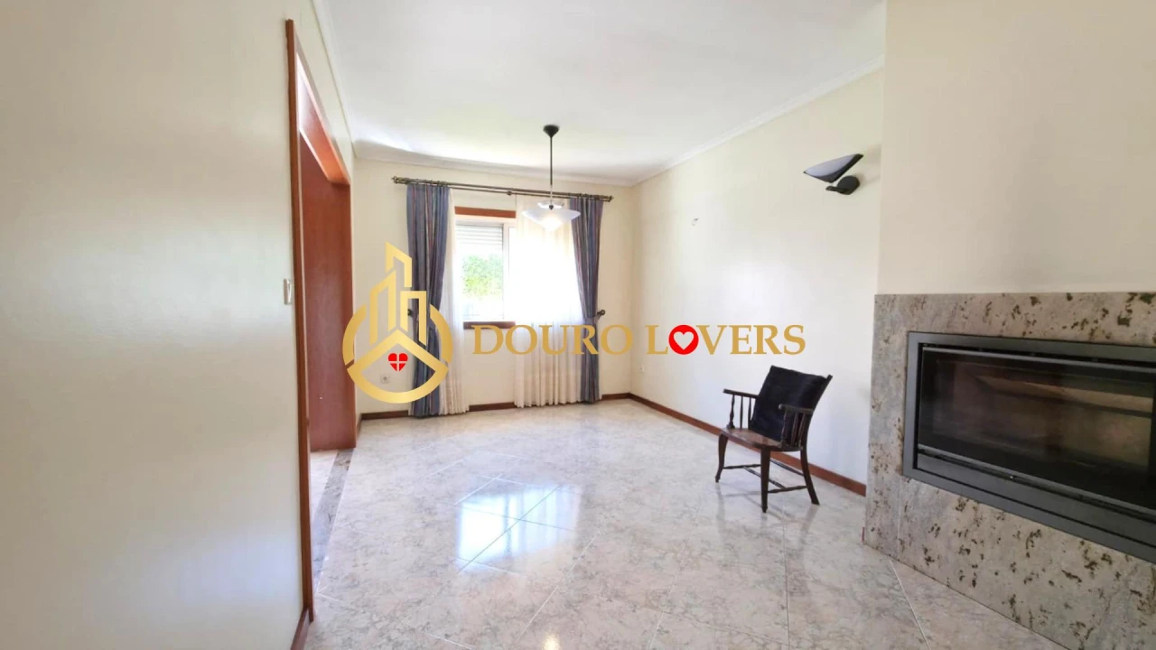 Moradia T4 para Venda em Madalena Foto 7