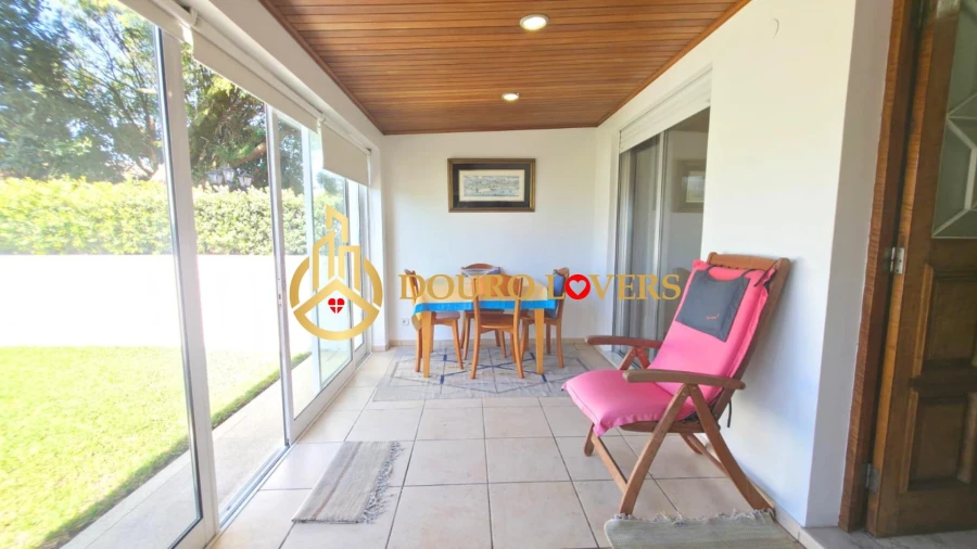 Moradia T4 para Venda em Madalena Foto 22