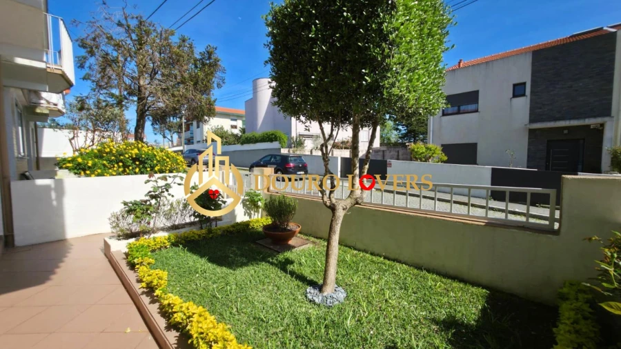 Moradia T4 para Venda em Madalena Foto 40