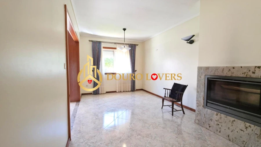 Moradia T4 para Venda em Madalena Foto 7